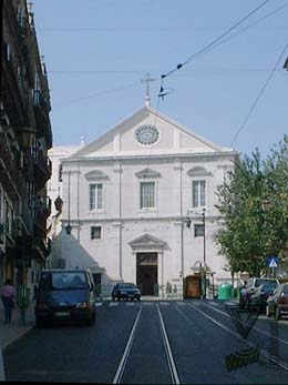 Igreja de S&atilde;o Roque no Largo da Trindade